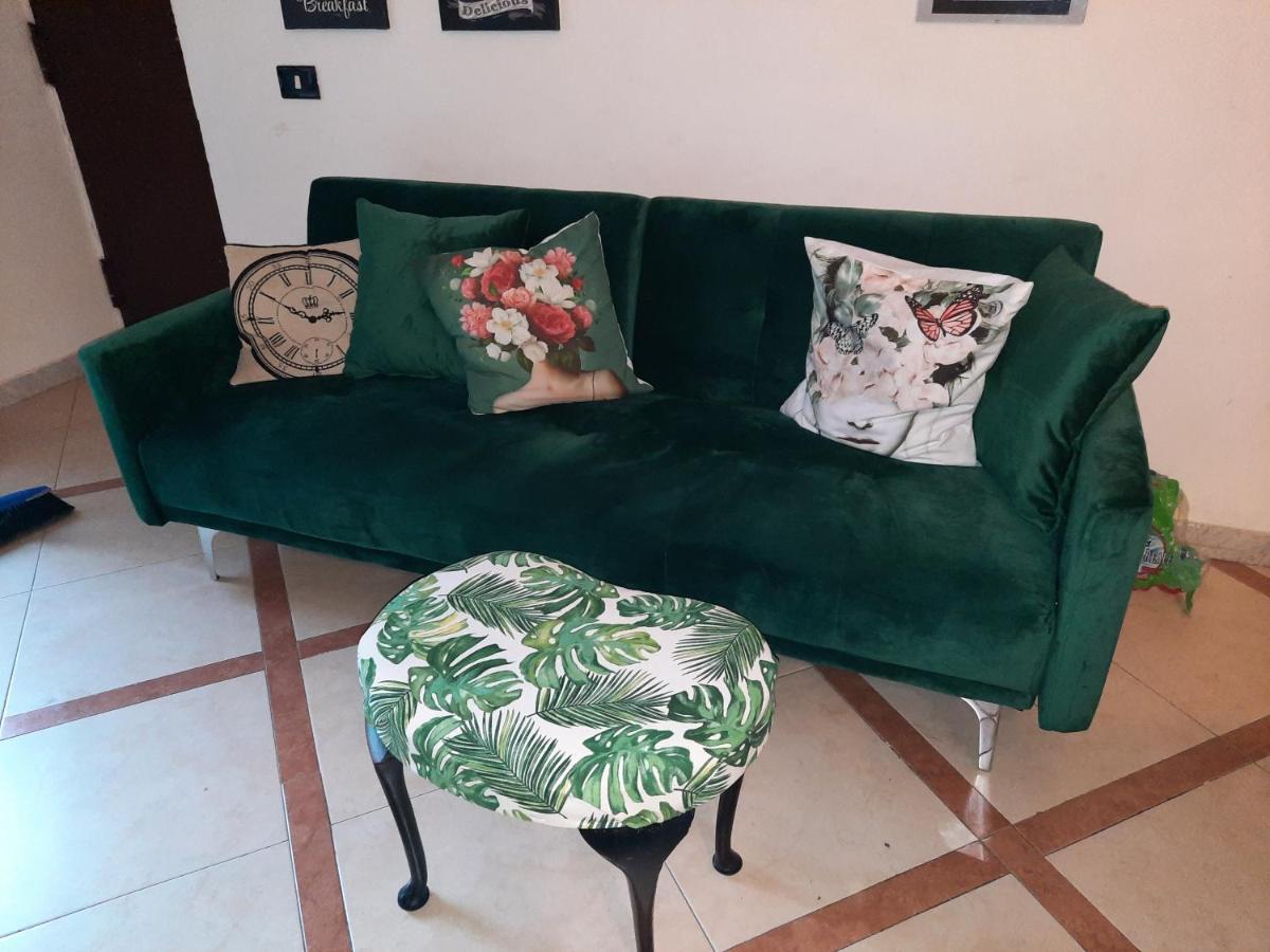 La Casa Nella Roccia Apartment Naples Luaran gambar