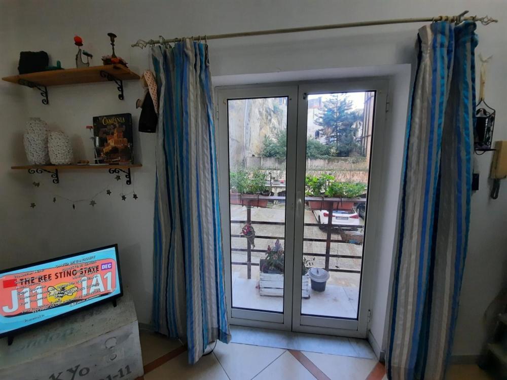 La Casa Nella Roccia Apartment Naples Luaran gambar