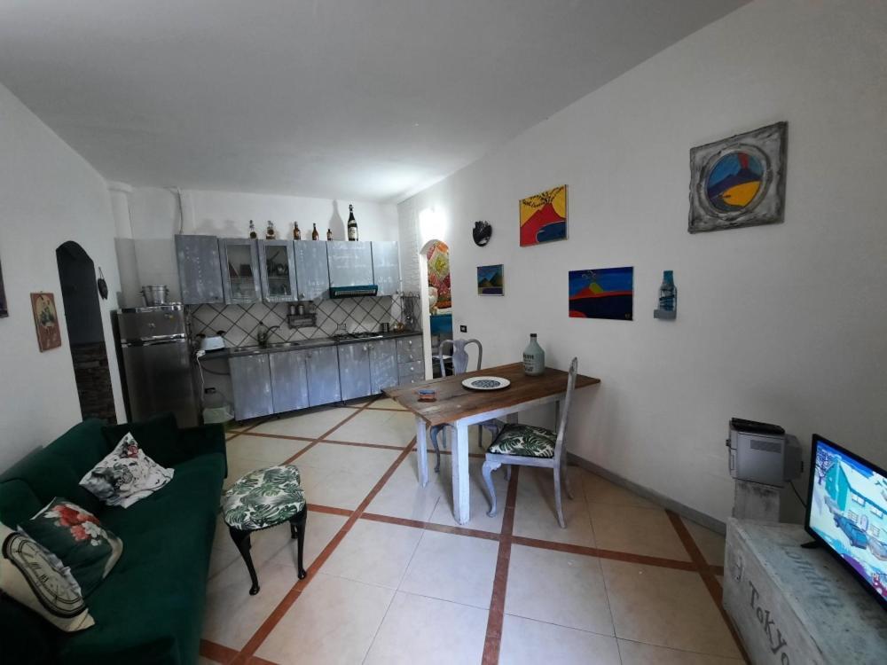La Casa Nella Roccia Apartment Naples Luaran gambar