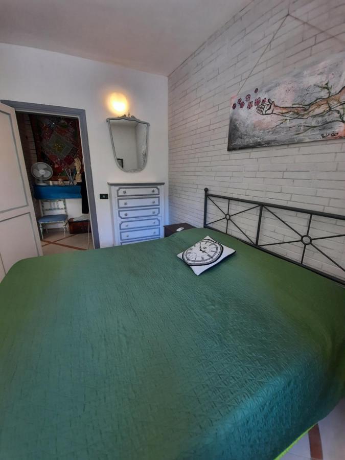 La Casa Nella Roccia Apartment Naples Luaran gambar